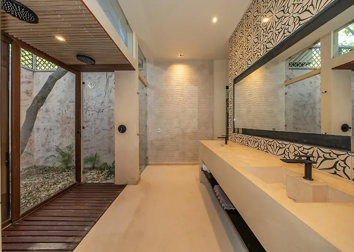 Luxury With Private Pool In Playacar Villa