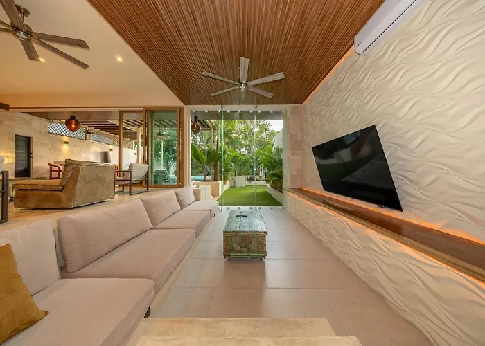 Luxury With Private Pool In Playacar Villa *